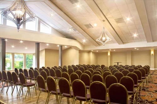 Ramada by Wyndham Fort Lauderdale Airport/Cruise Port image 9